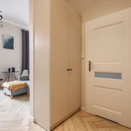 Piekny Apartament W Zabytkowej Kamienicy Krakow Bagian luar foto