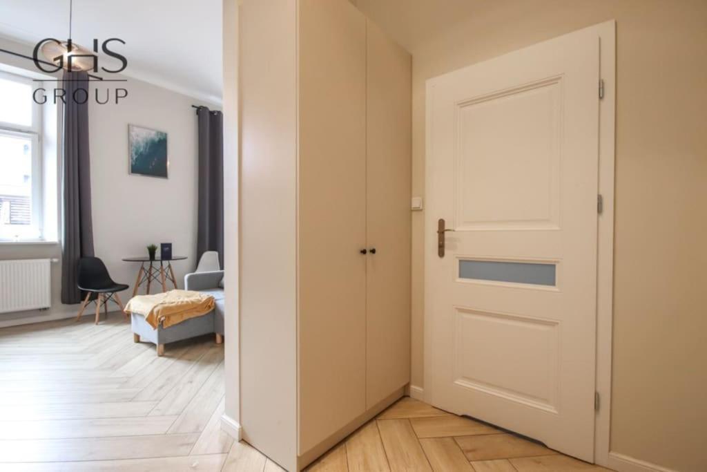 Piekny Apartament W Zabytkowej Kamienicy Krakow Bagian luar foto